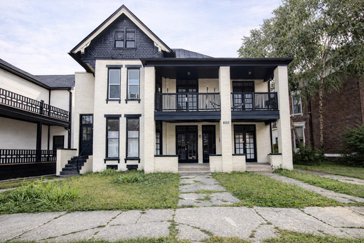 Free applications this week! 1-bedroom, 1-bath apartment – photo 1