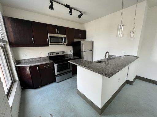 2B2B Apartment on Hull Street – photo 1