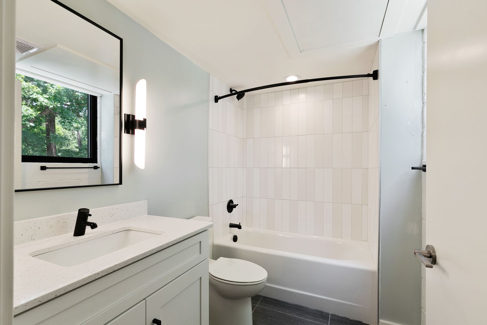 Richmond Apartment: 5047 Forest Hill Avenue