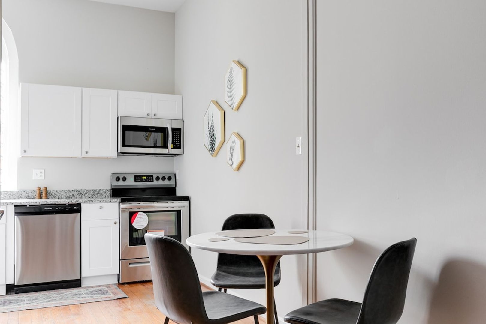 Fredericksburg Apartment: 710 Princess Anne Street