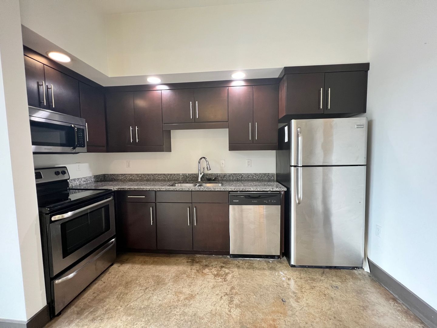 Richmond Apartment: 213 E Broad Street