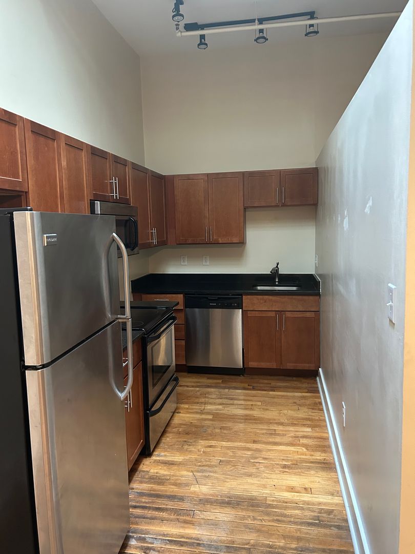 Richmond Apartment: 213 E Broad Street