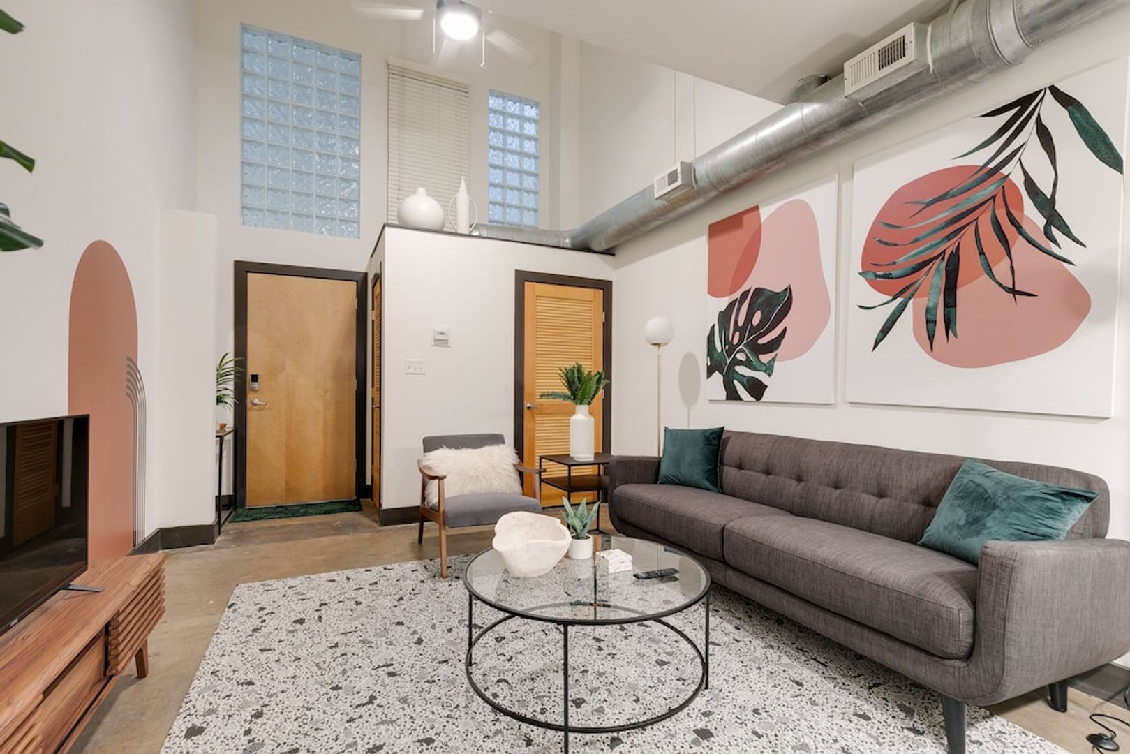 Richmond Apartment: 115 E Broad Street