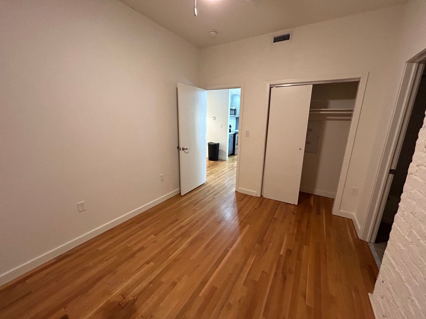 Richmond Apartment: 11 S 18th Street