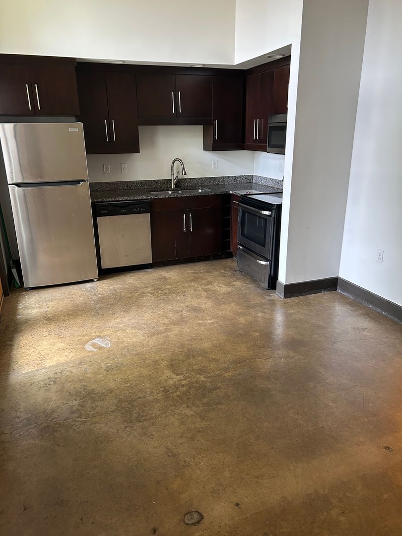 Richmond Apartment: 115 E Broad Street