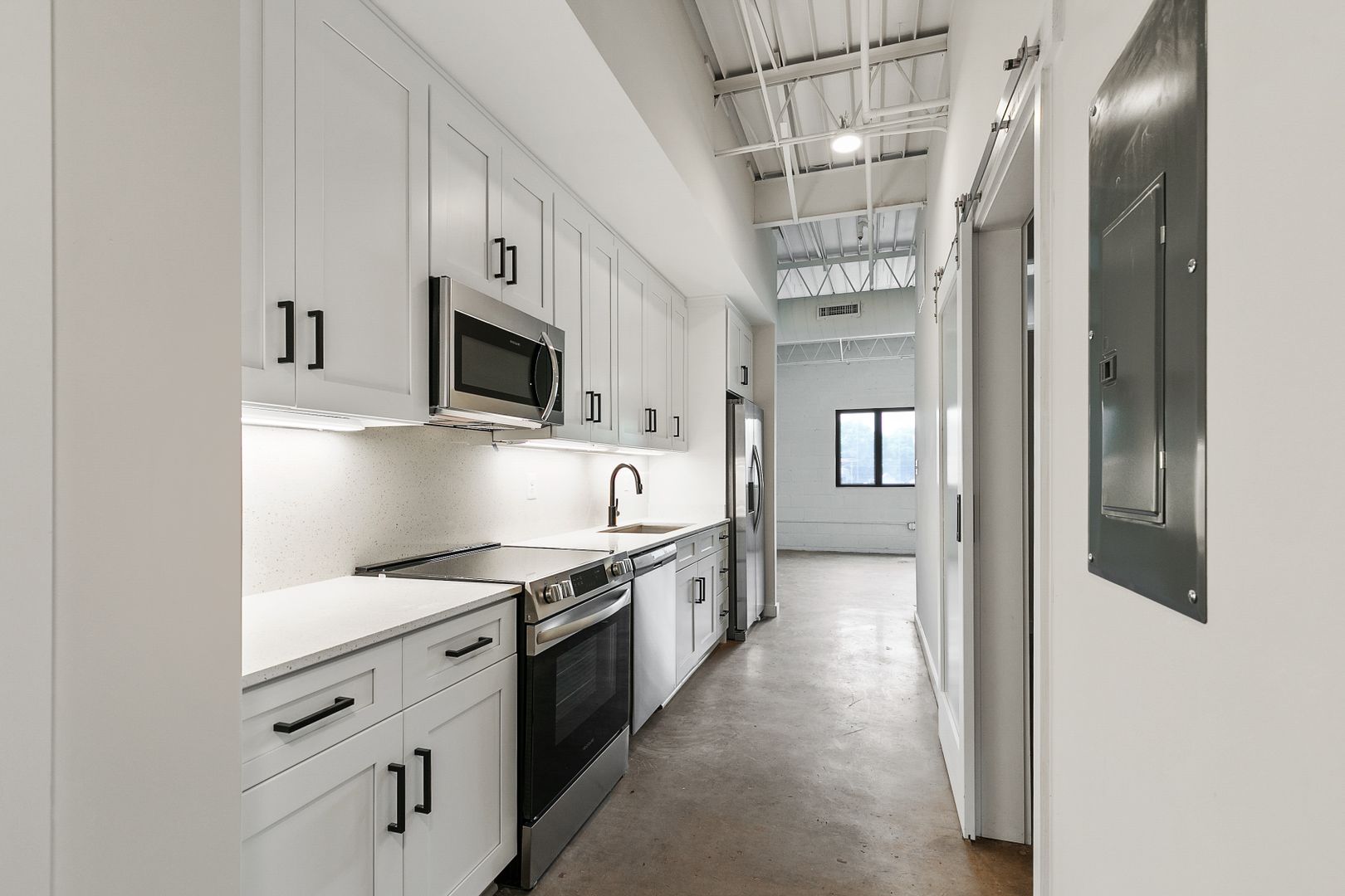 Richmond Apartment: 5047 Forest Hill Avenue