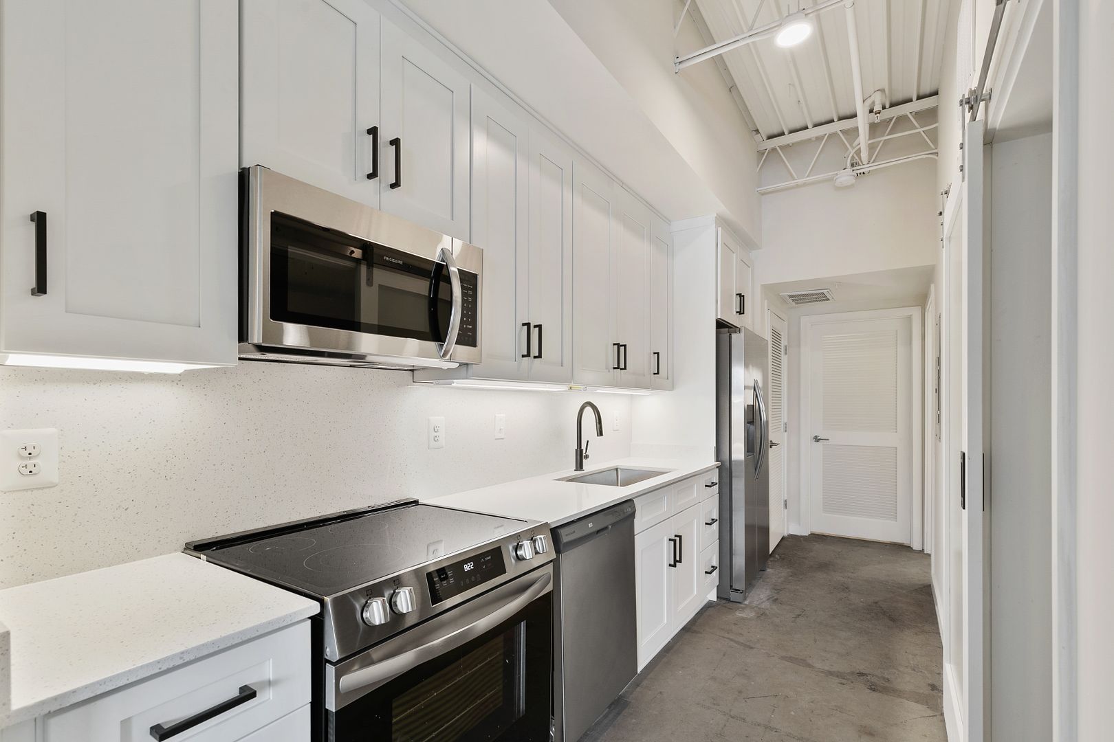Richmond Apartment: 5047 Forest Hill Avenue