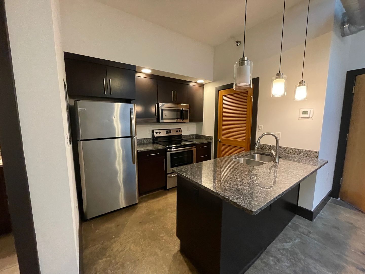 Richmond Apartment: 115 E Broad Street