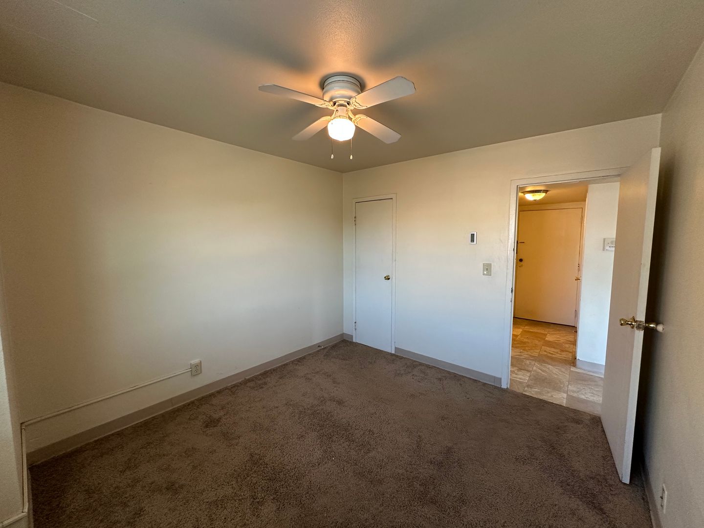 1029 E Knapp St 6 of 8
