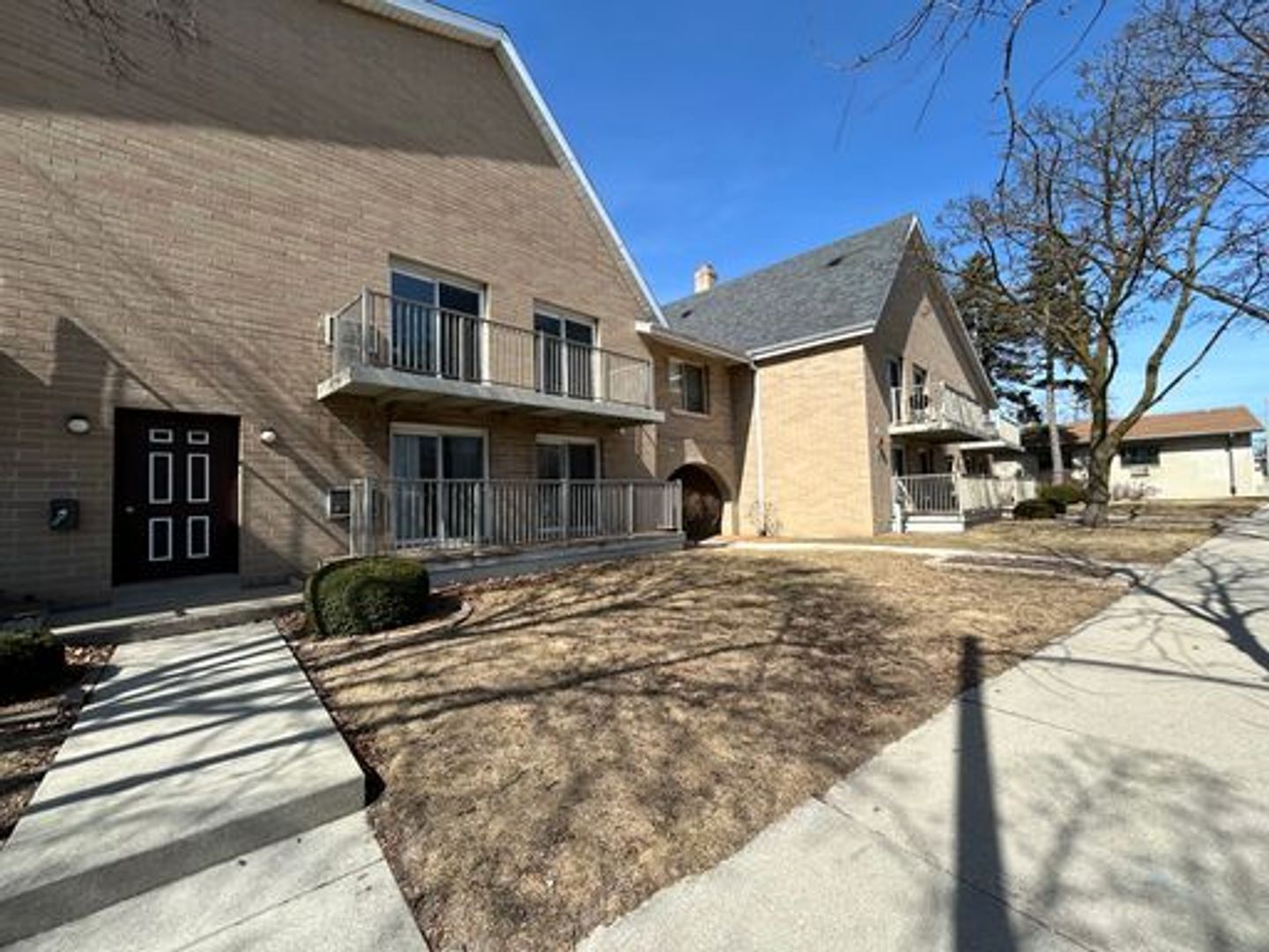 Milwaukee Apartment: 427 S. Hawley Rd.