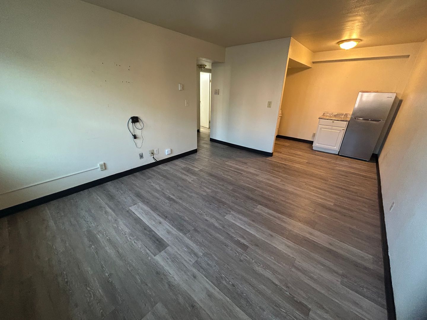1029 E Knapp St 5 of 8