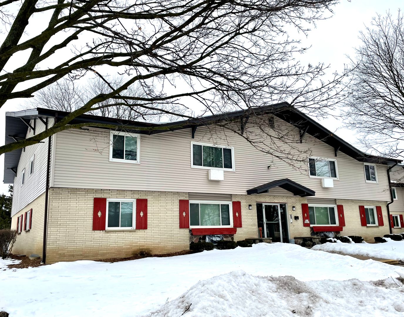 Germantown Apartment: N114W15518 Sylvan Circle