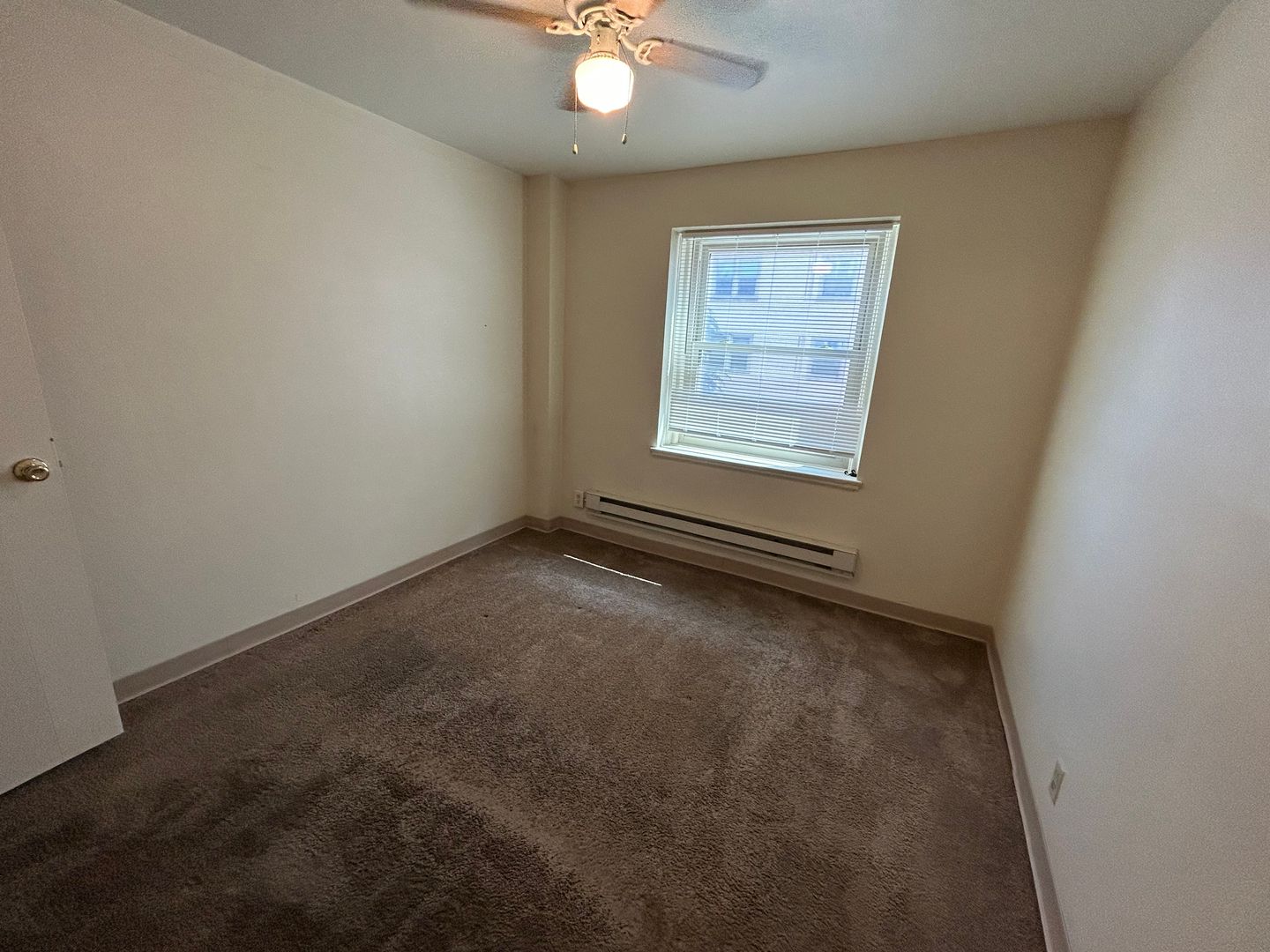 1029 E Knapp St 12 of 14