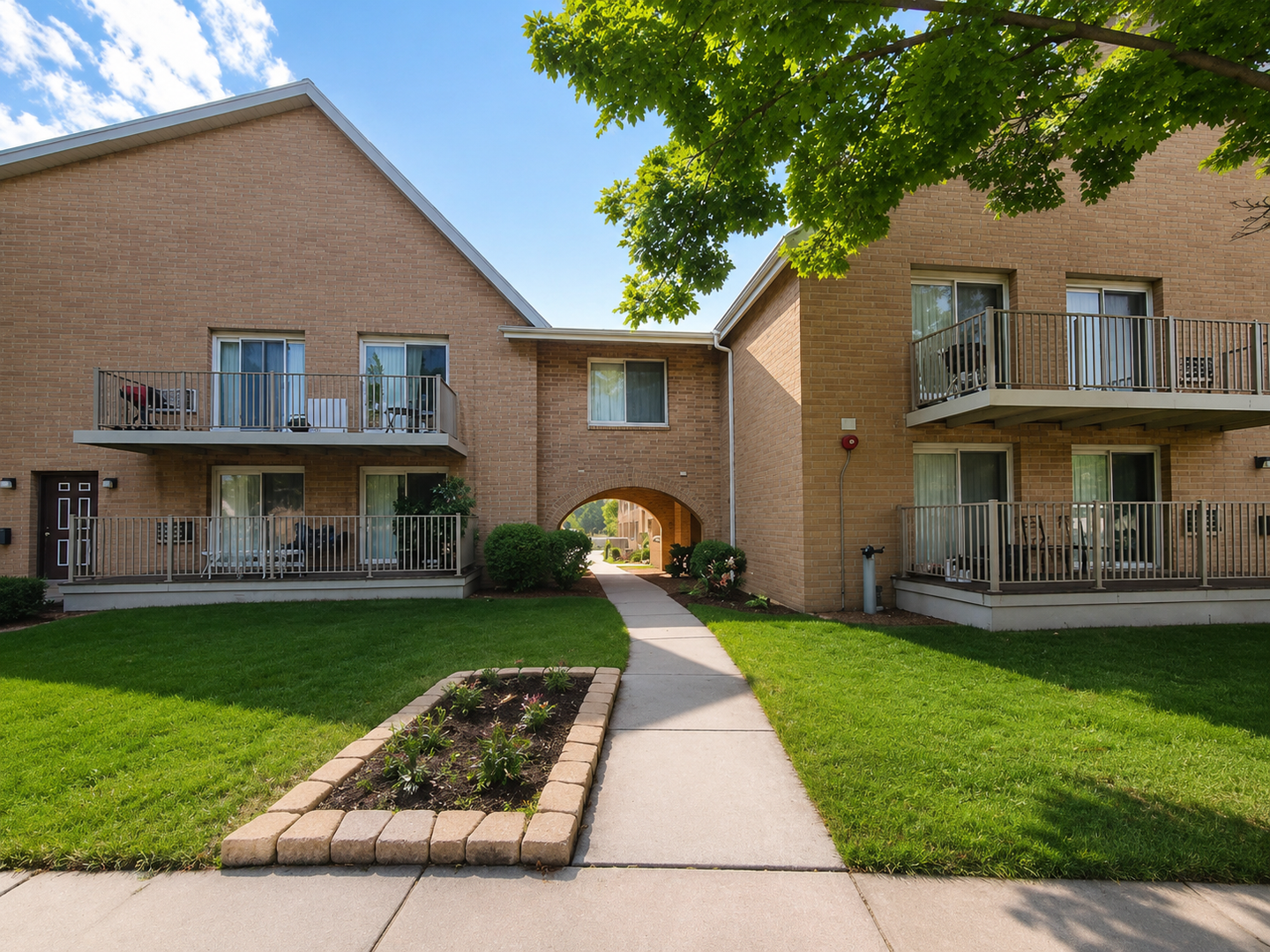 Milwaukee Apartment: 427 S. Hawley Rd.