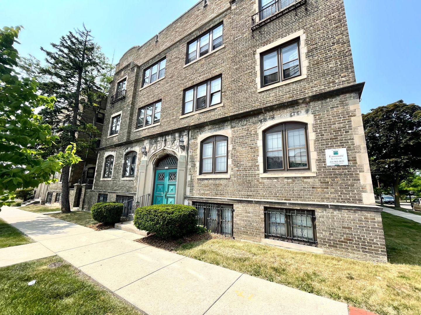 Shorewood Apartment: 1428 E Capitol Drive