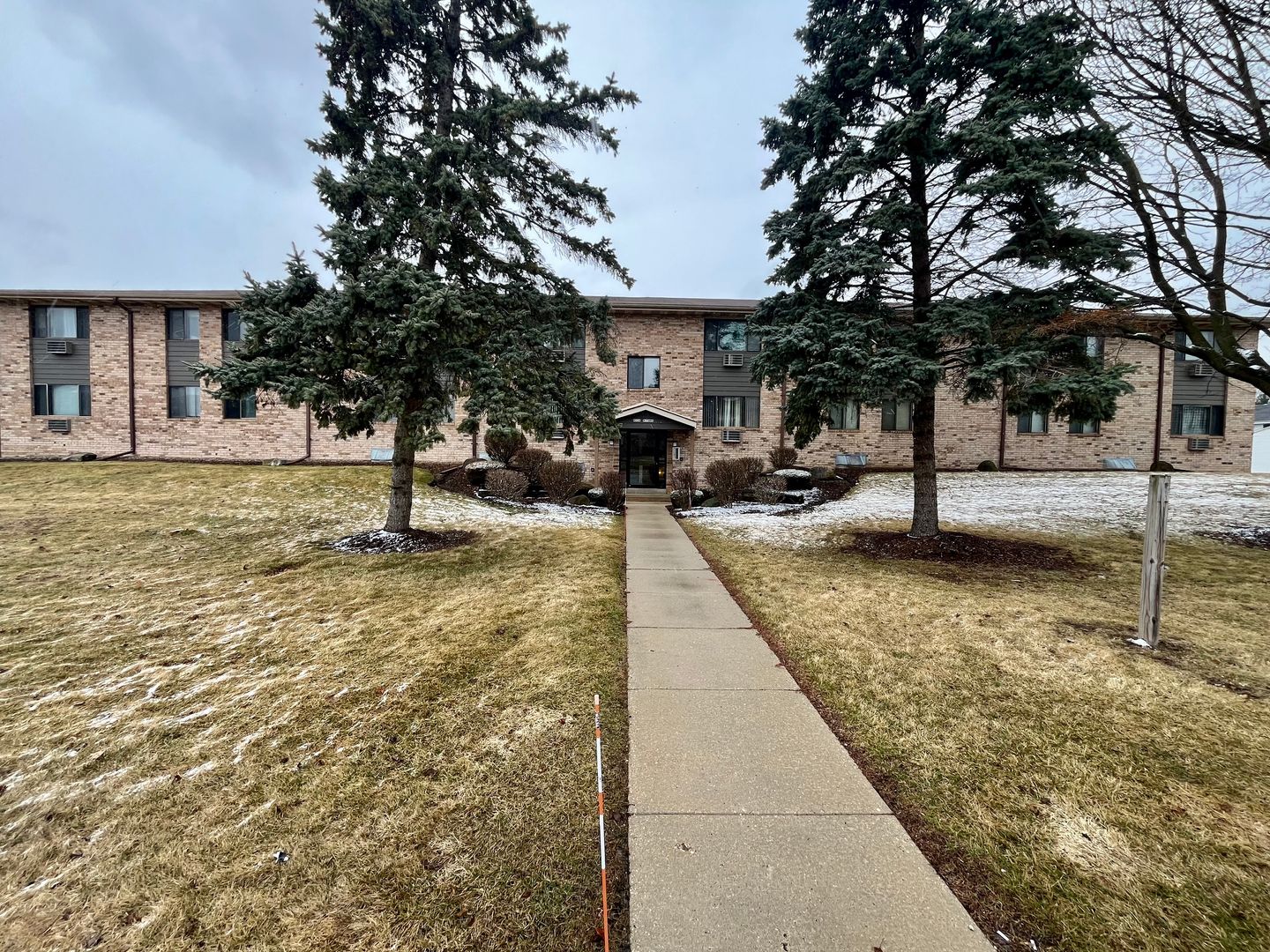 Germantown Apartment: N114W15846 Sylvan Circle