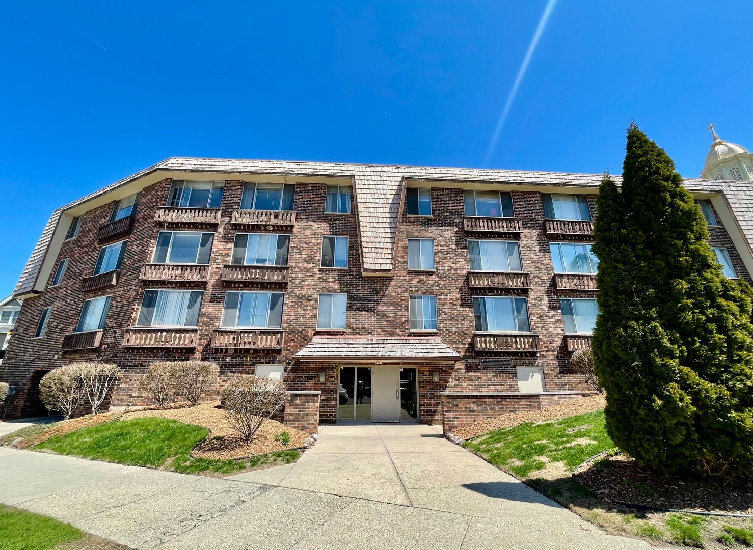 Milwaukee Apartment: 2636 S Logan Ave