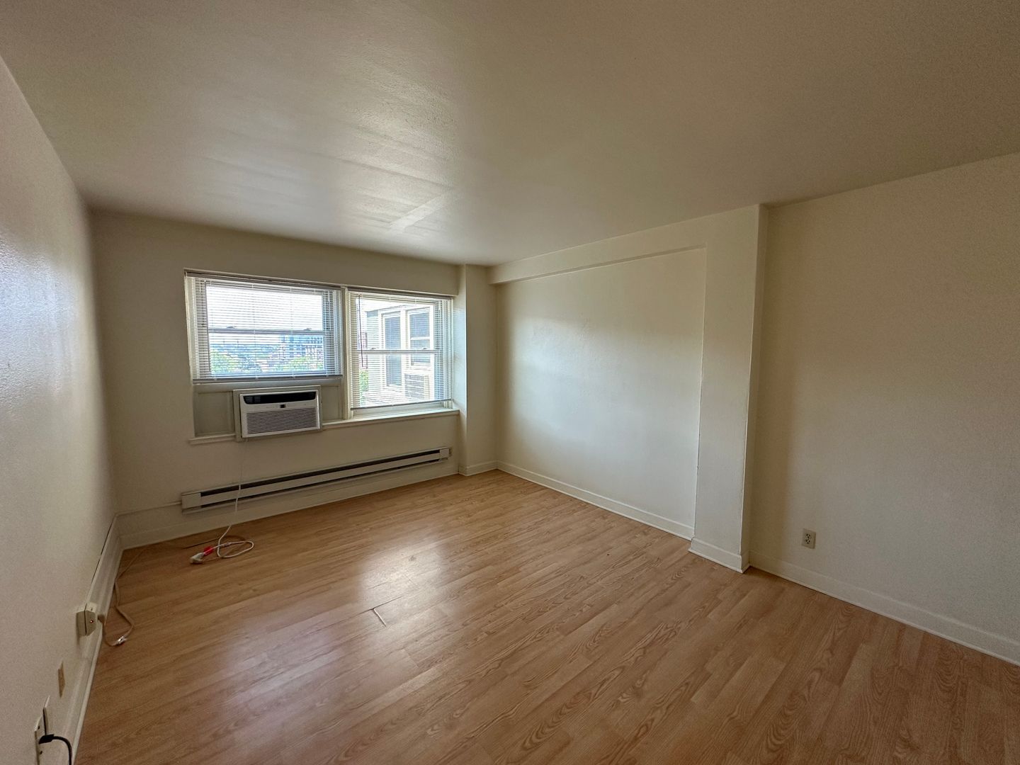1029 E Knapp St 2 of 8