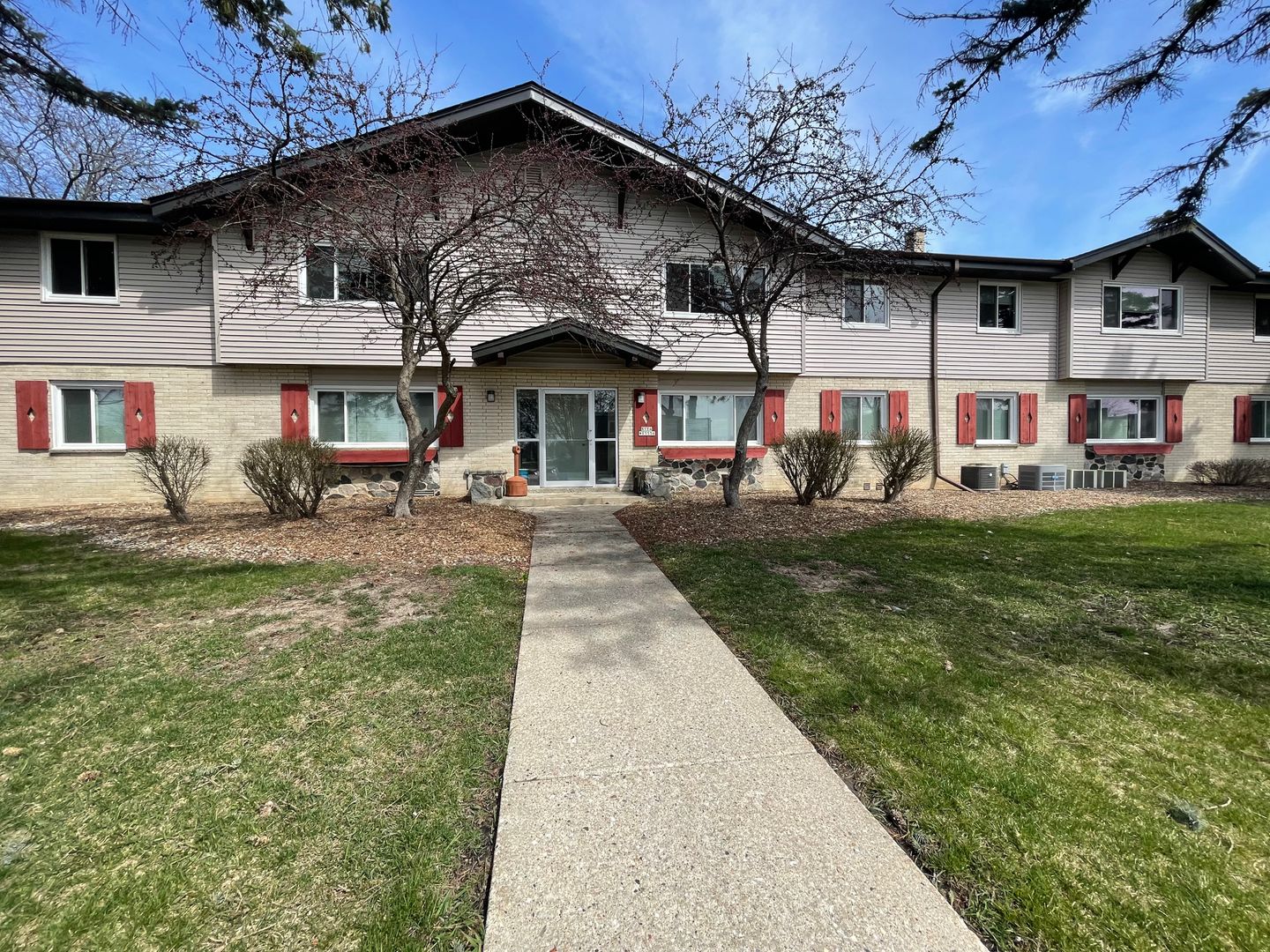 Germantown Apartment: N114W15556 Sylvan Circle