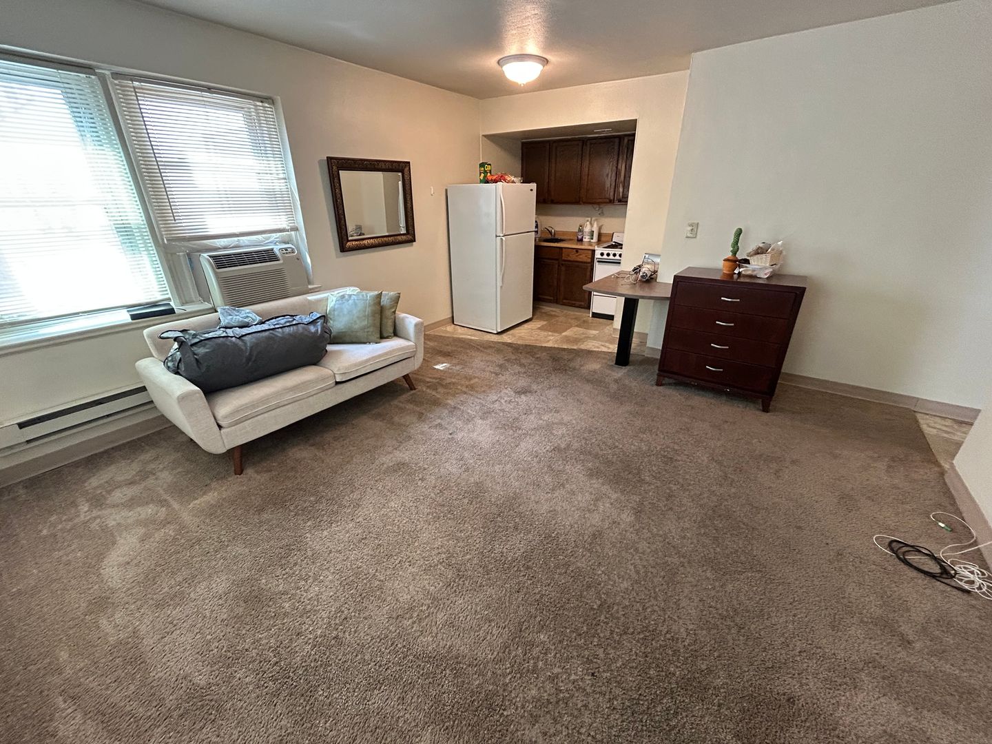 1029 E Knapp St 5 of 14