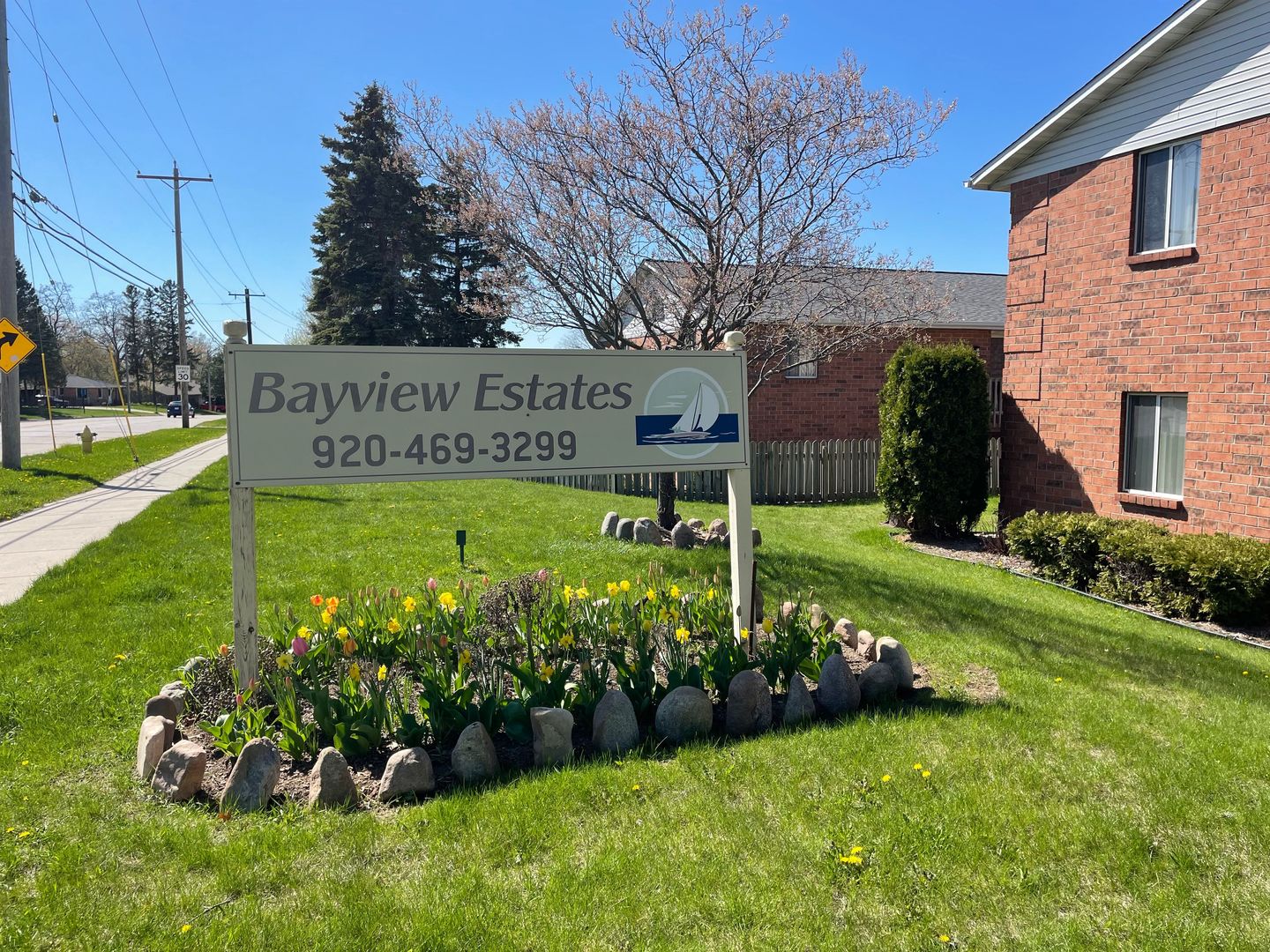 Green Bay Apartment: 2701 Humboldt Rd