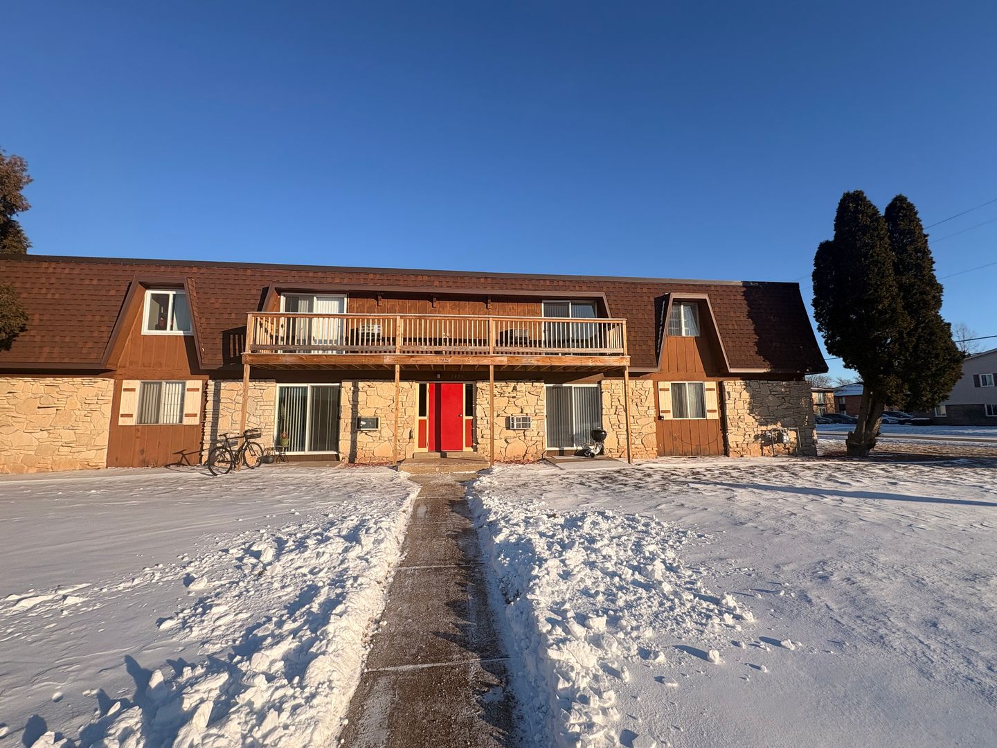 Appleton Apartment: 2320 Woodrow Court