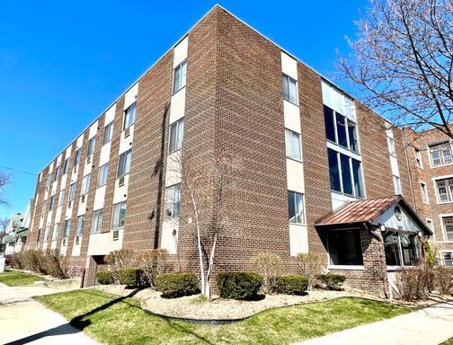 Remodeled 1 BR w/ Dishwasher! Heat Included! – photo 1
