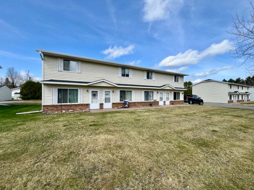 Comfortable and Spacious 2-Bedroom in Beautiful Merril