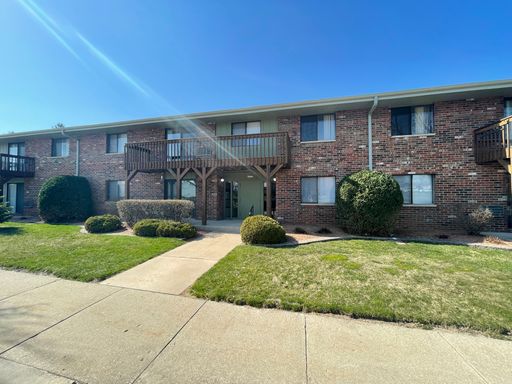 Beautiful 1 Bedroom/1 Bath apartment in West Allis- Half of First Month Rent!