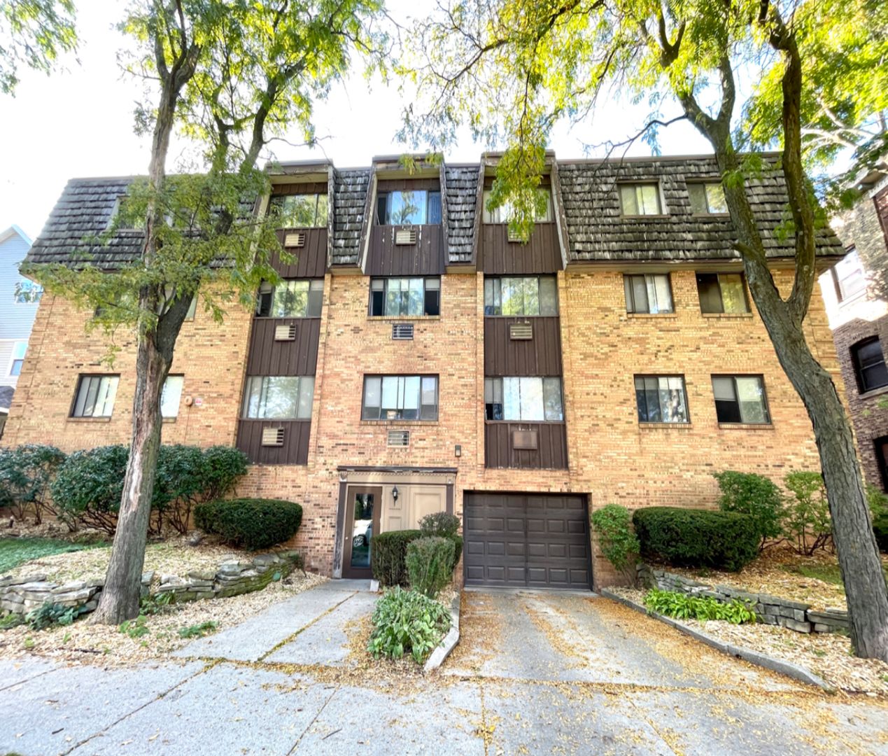 Milwaukee Apartment: 2639 N Prospect Ave