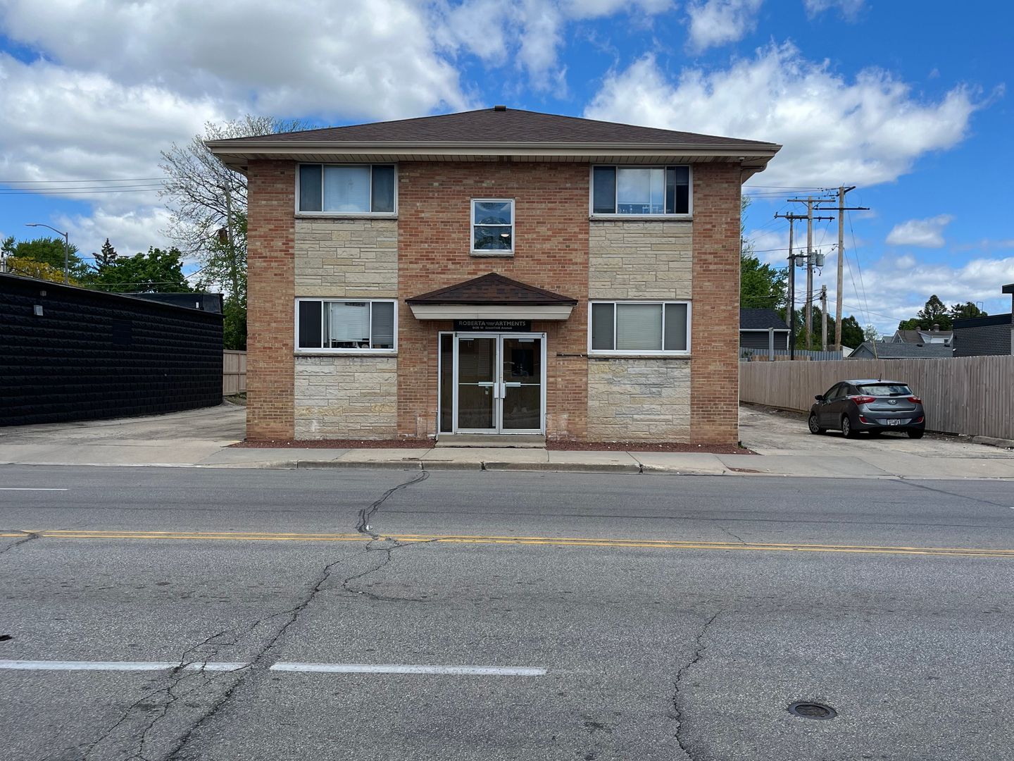 West Allis Apartment: 8420 W Greenfield Ave