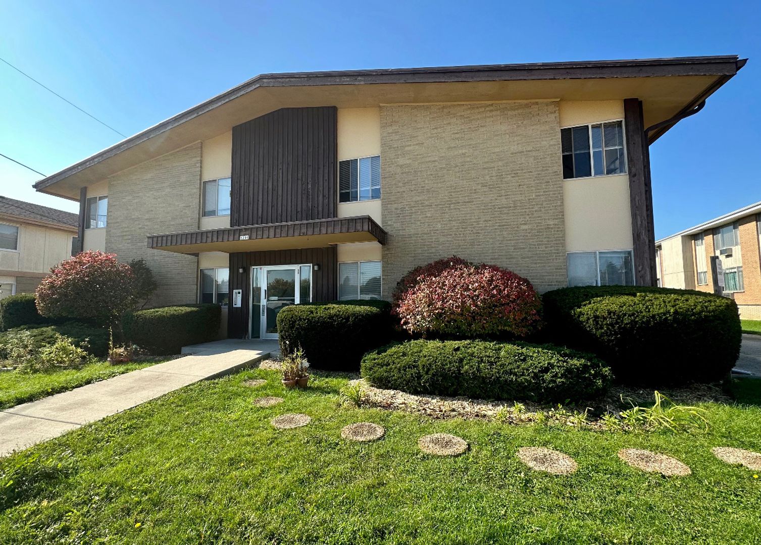 South Milwaukee Apartment: 1216 Memorial Drive