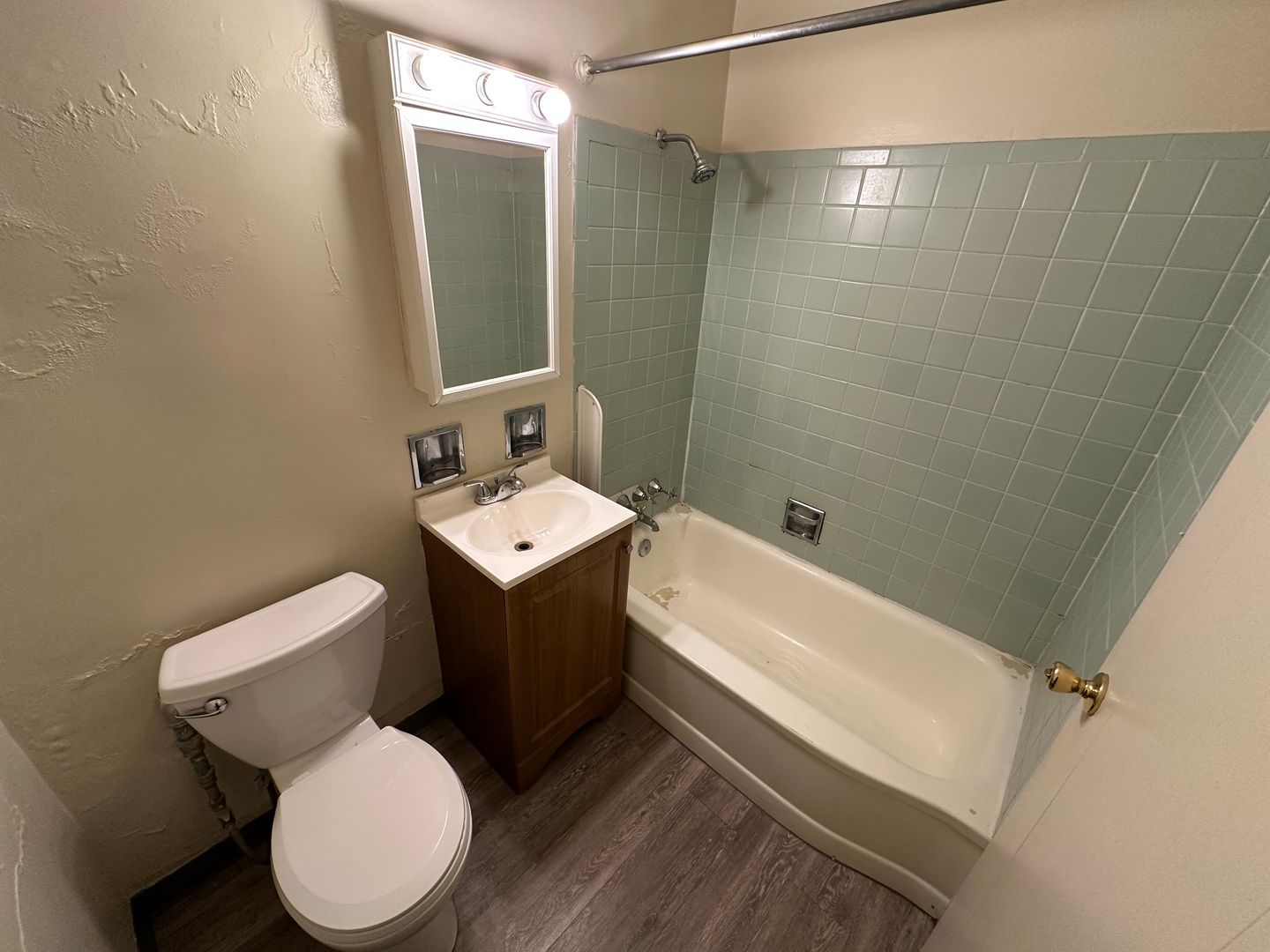 1029 E Knapp St 7 of 7