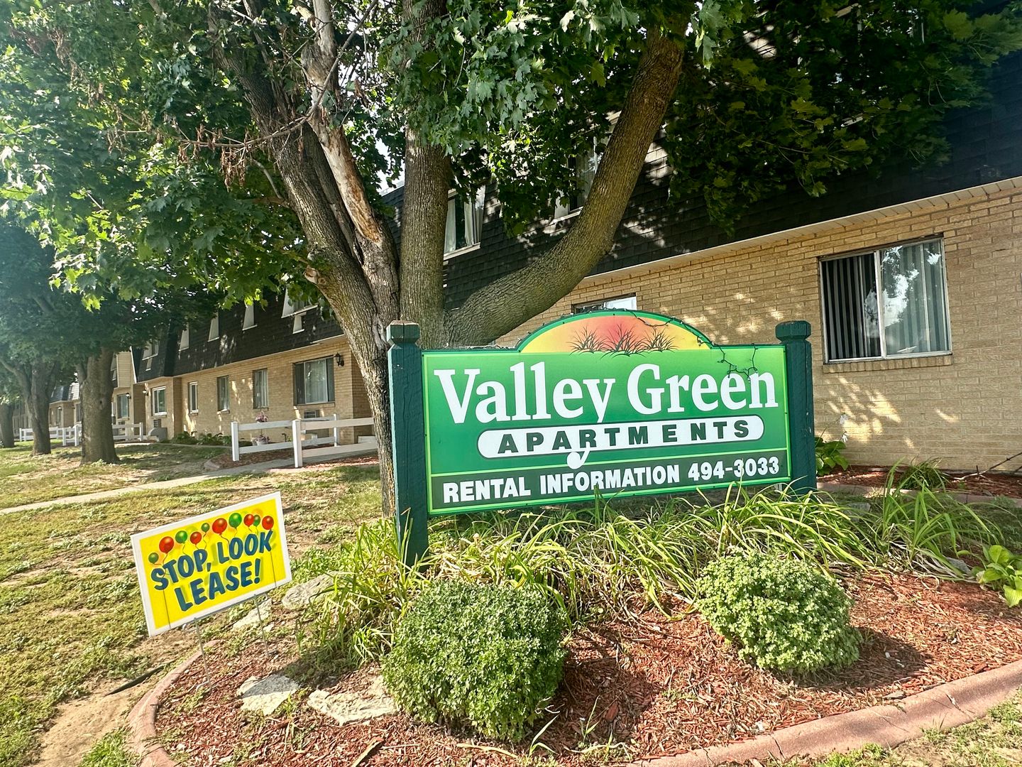 Green Bay Apartment: 1680 Shawano Ave