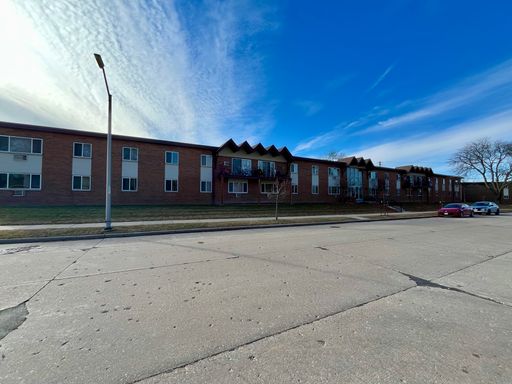 1/2 Off First Month! Spacious One Bedroom in West Allis!