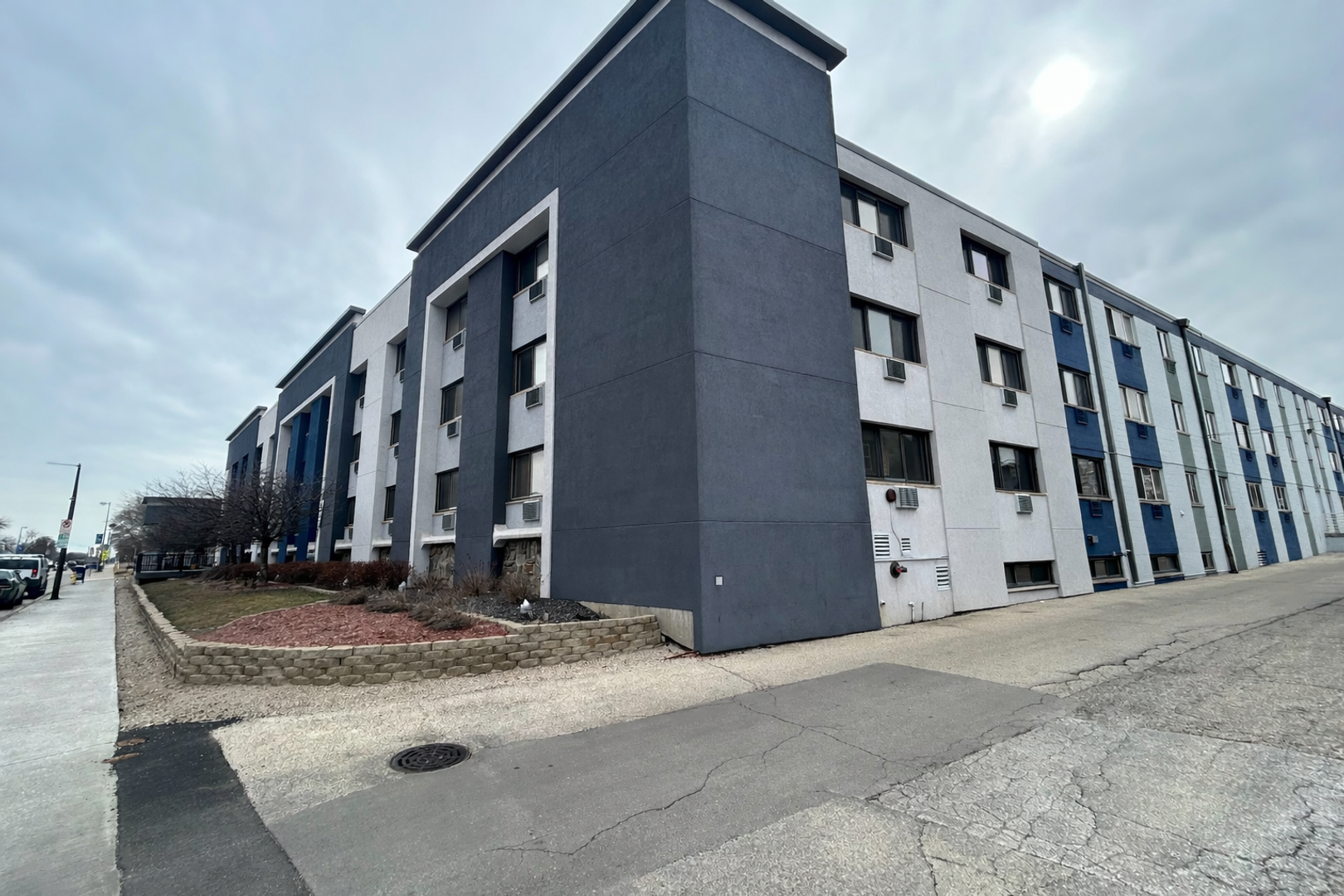 West Milwaukee Apartment: 5501 W National Ave