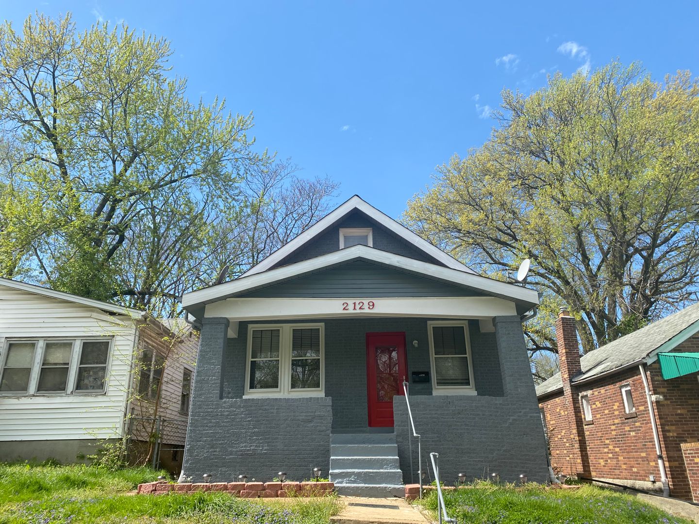St. Louis House: 2129 Rosebud Ave