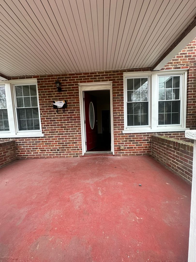 Suffolk Condo: 213 & 215 N Broad Street