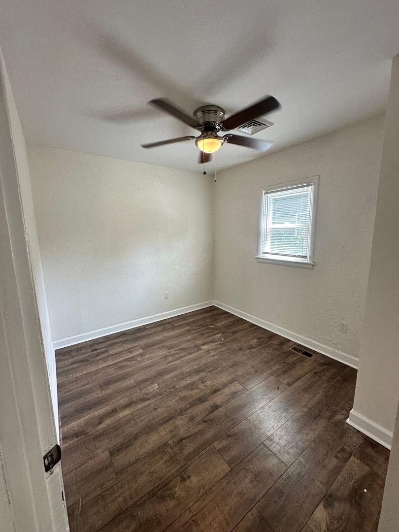 227 Settlers Landing Road 11 of 12