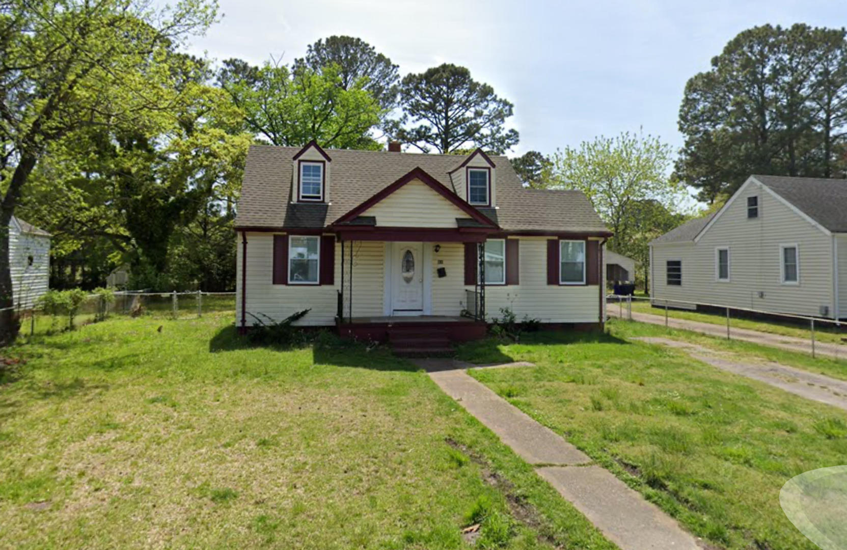 Portsmouth House: 35 S Fairview Cir