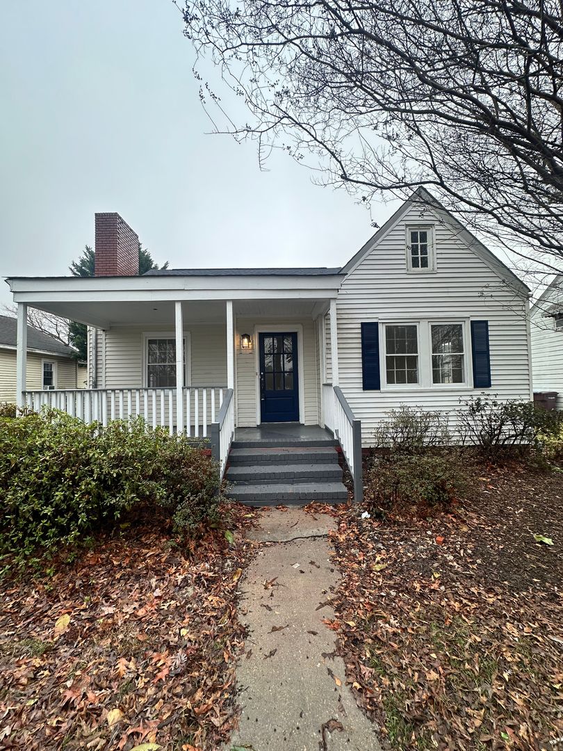 Chesapeake House: 840 Byrd Ave