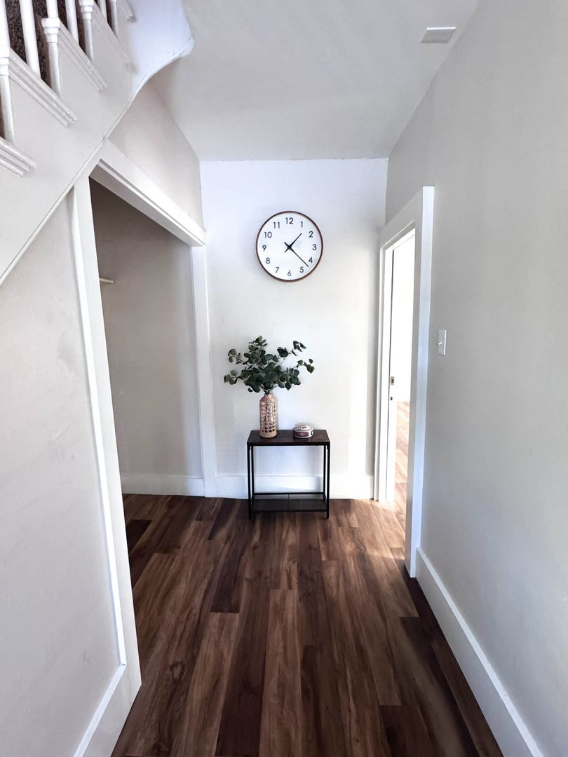 bath Apartment: 39 allen st