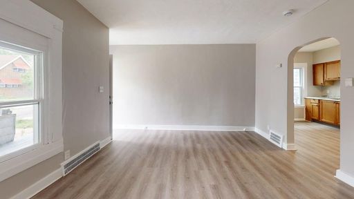 3 Bedroom - 1st Floor Apartment – photo 1