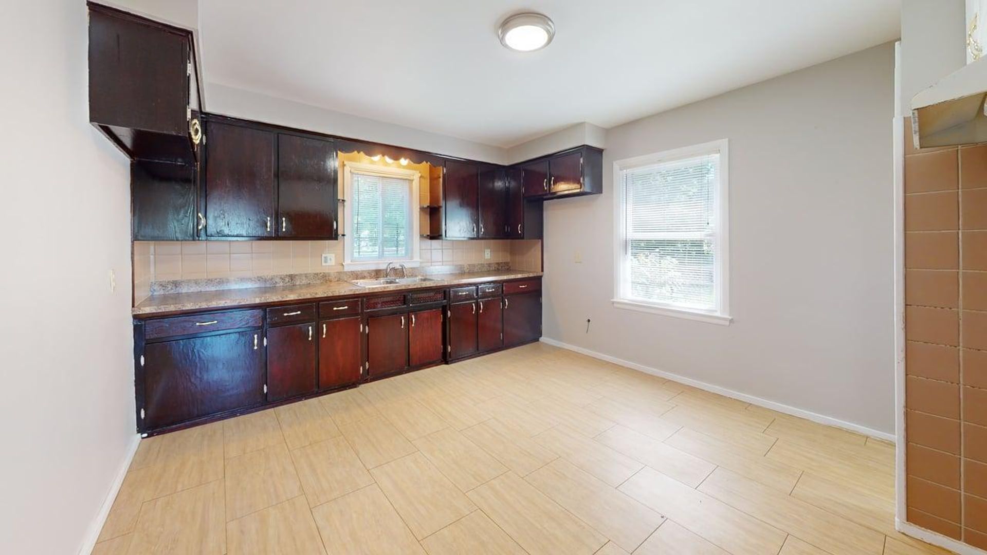 Cleveland House: 11909 Avon Ave