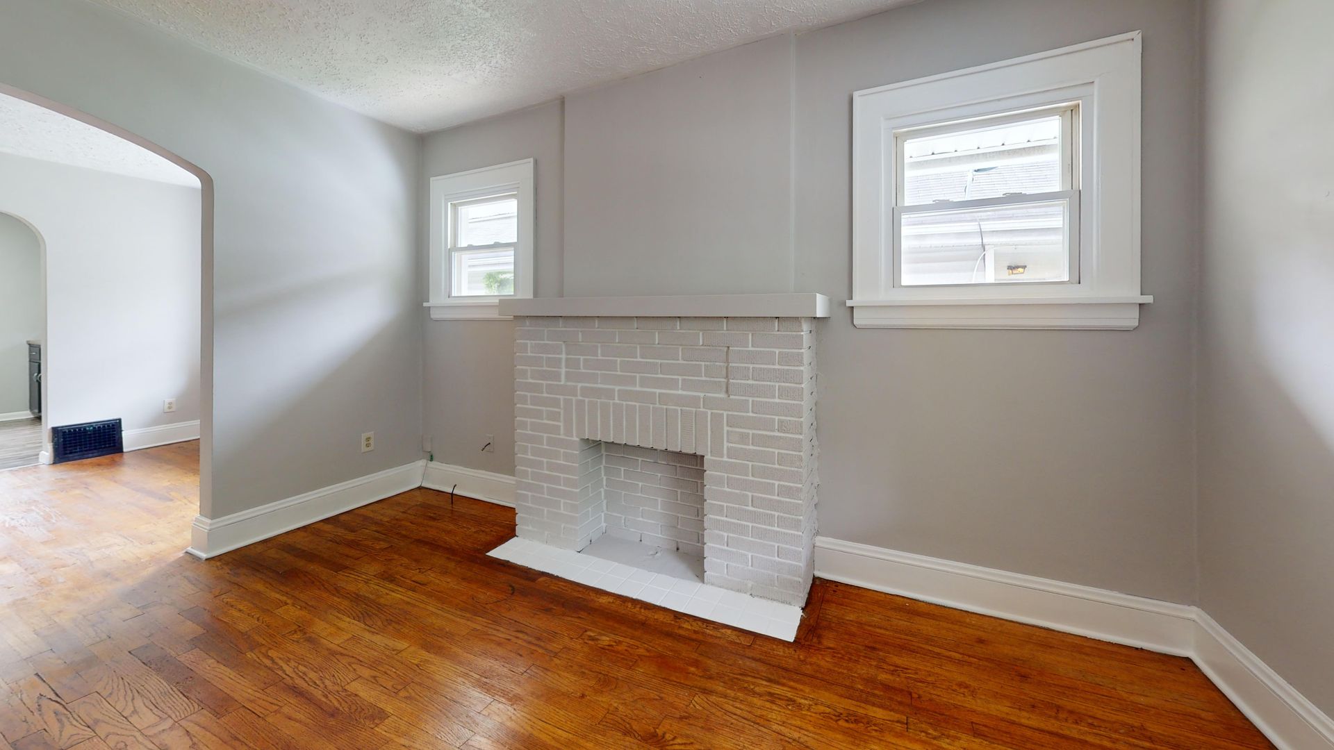 Akron House: 687 Merton Avenue