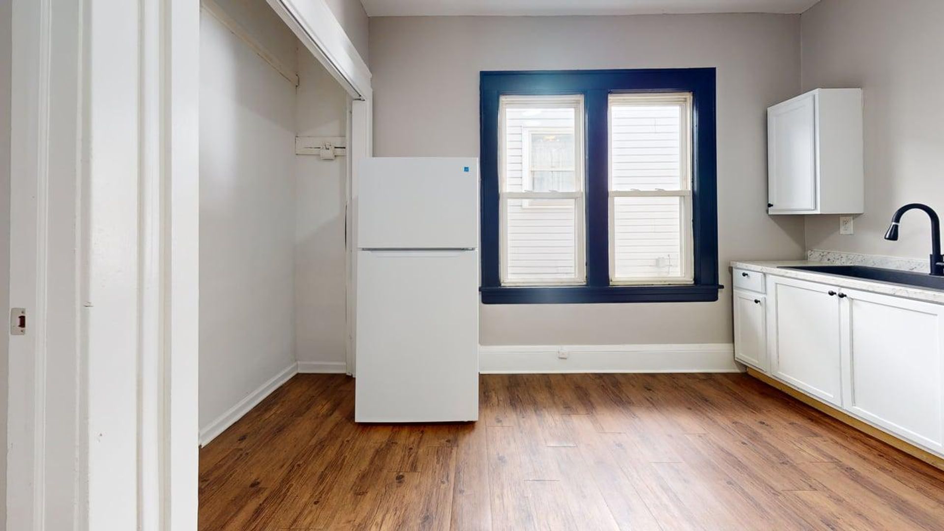 Akron Apartment: 1228 Pondview Avenue