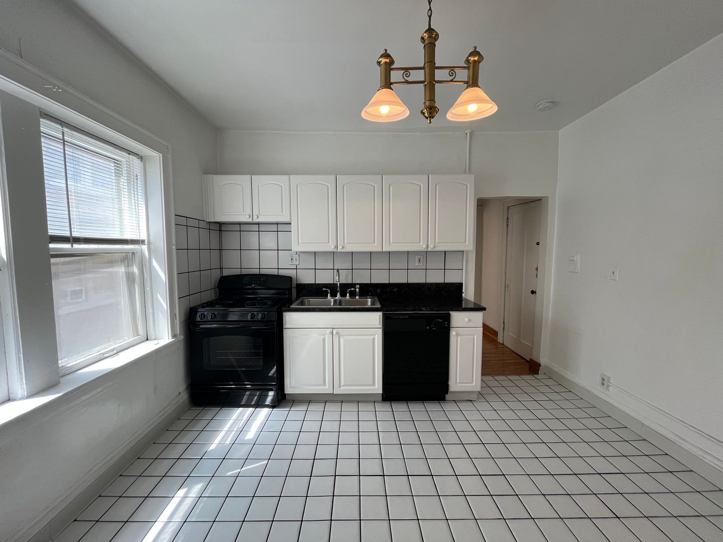 Cleveland Heights Apartment: 12467-12469 Cedar Road