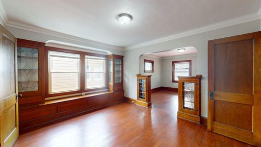 Garfield Heights - 2 Bedrooms - Second Floor Apartment – photo 1