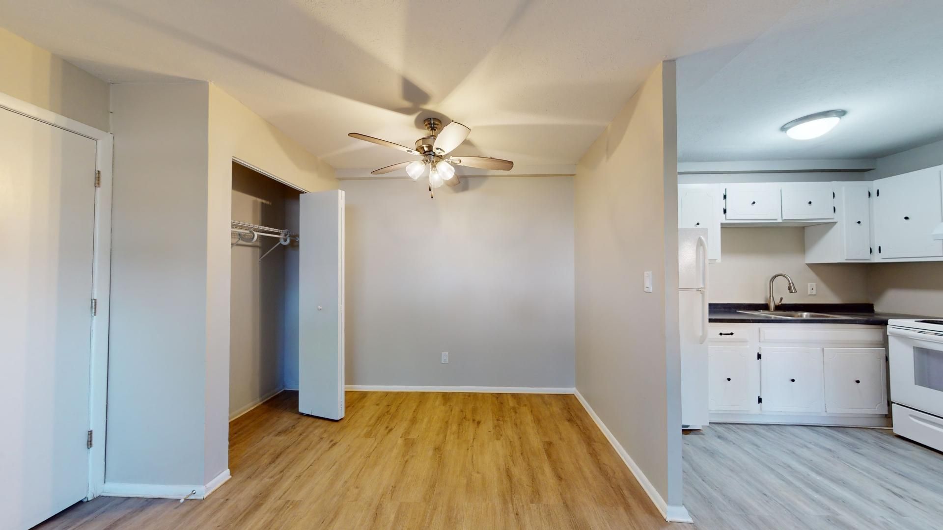 Maple Heights Apartment: 15312 Maple Park Dr.