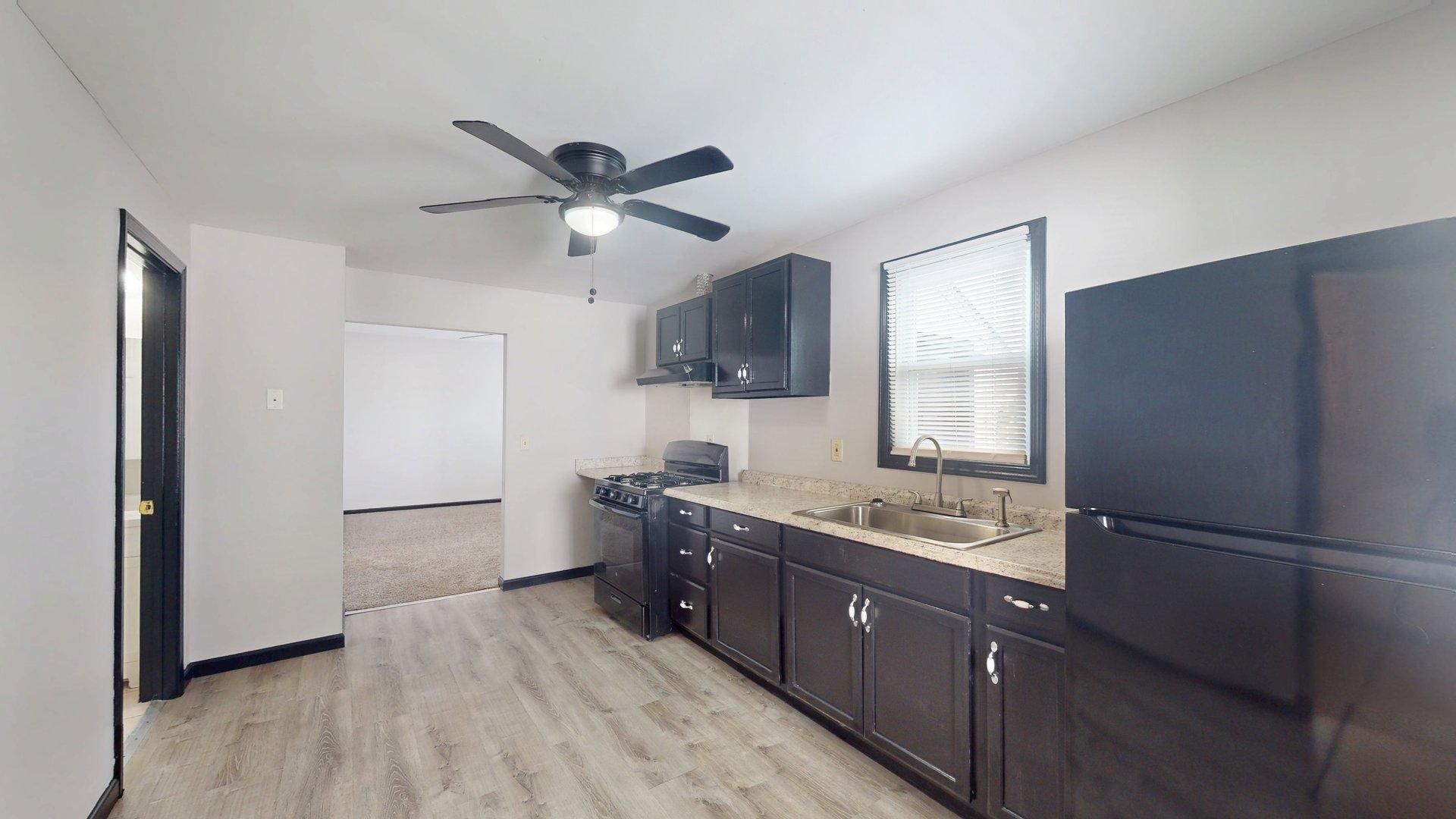 Cleveland Apartment: 1204-1206 Auburn Ave